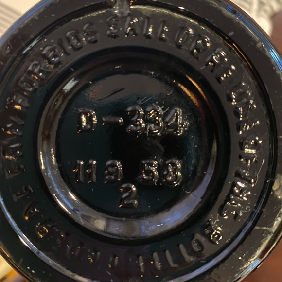 Vintage Jim Beam collectible black glass whiskey decanter - Picture 7 of 9